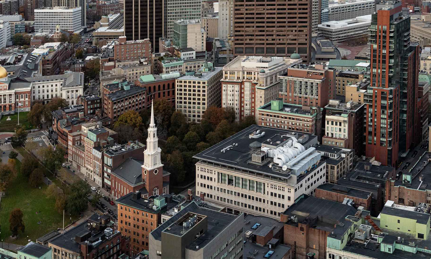Suffolk University nhìn từ trên cao Suffolk University nhìn từ trên cao