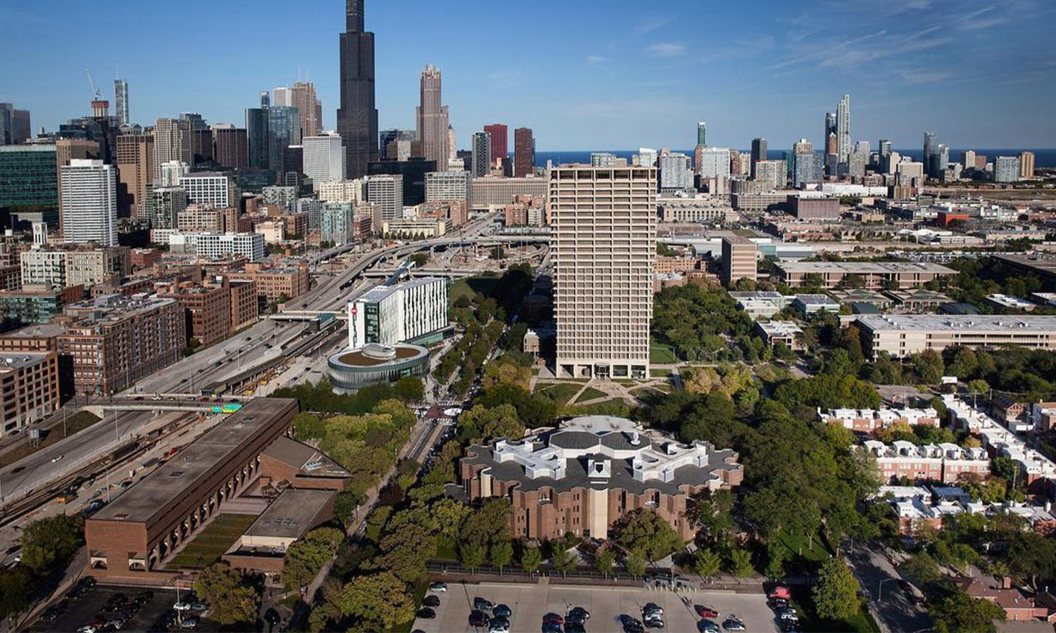 University of Illinois at Chicago nhìn từ trên cao University of Illinois at Chicago nhìn từ trên cao